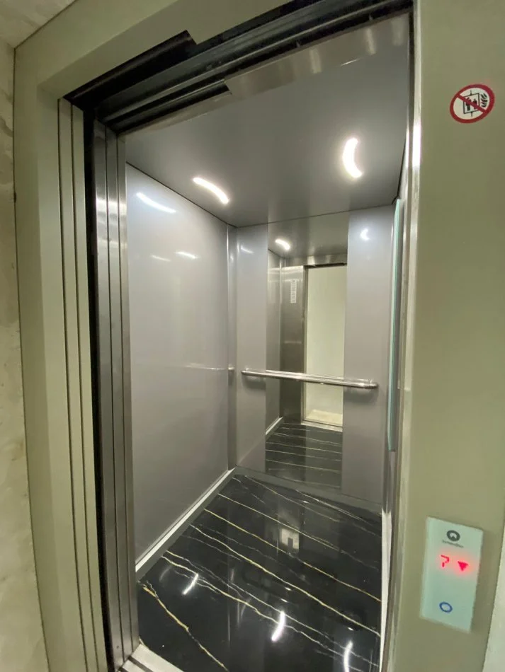 Tirane, shitet 2+1 Kati 7, 108.6 m² (ISH DOGANA) ,Tirane ,135.000 EURO.