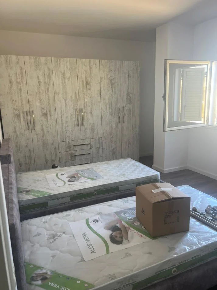 Tirane, jepet me qera apartament 2+1+Aneks+Ballkon Kati 6, 115 m² 670 € 