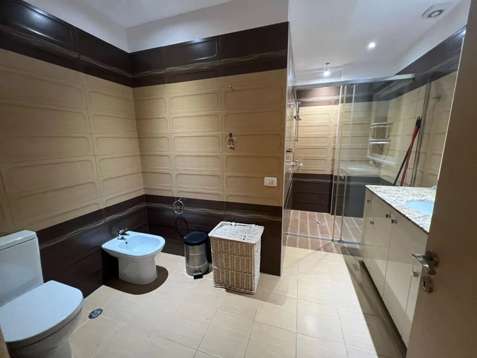 Tirane, shitet 2+1 Kati 2, 