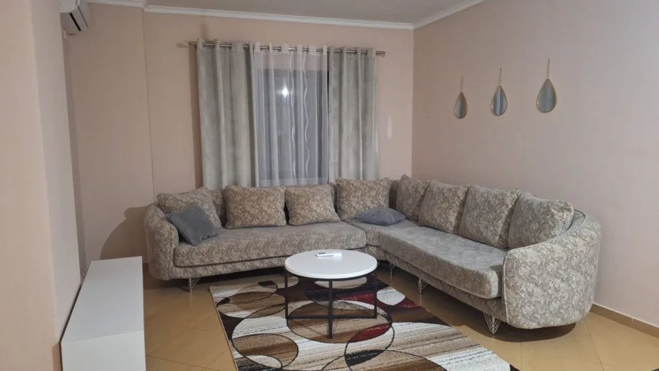 Tirane, jepet me qera apartament 1+1+Ballkon Kati 2, 62 m² 32.000 Lek (Thoma Koxhaj)
