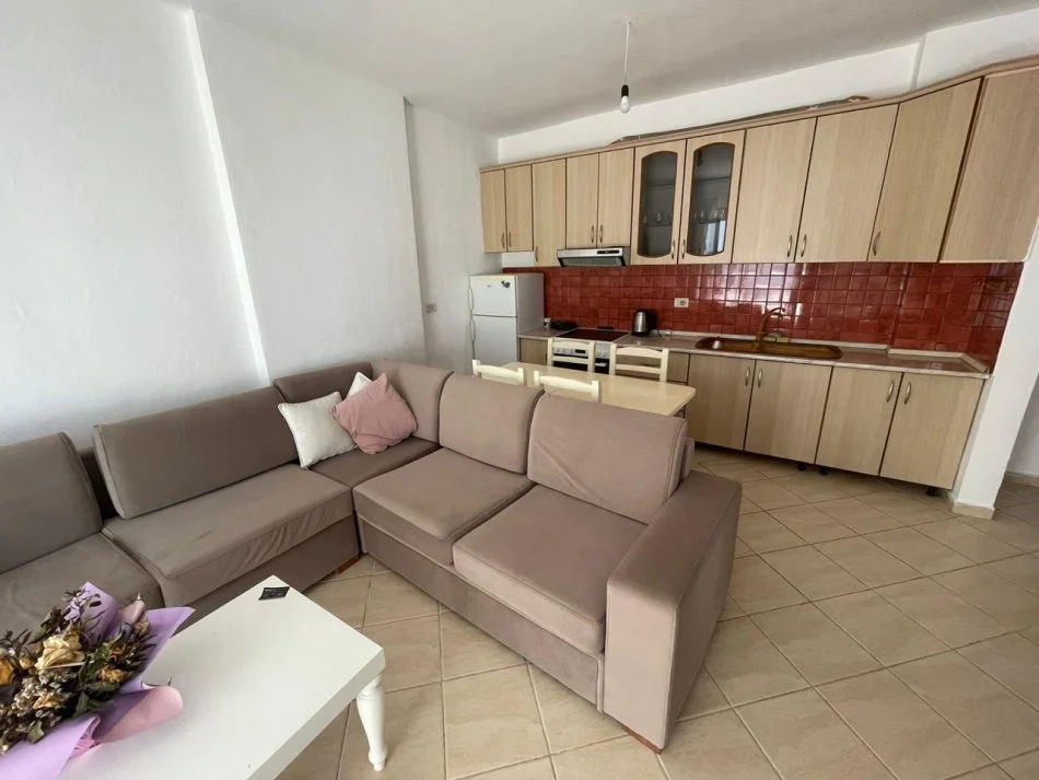 Vlore, jap me qera apartament 1+1+Ballkon Kati 6, 70 m² 380 € (Lungomare)