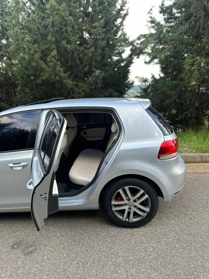 Elbasan, shes makine GOLF 6 2011 Nafte, gri e erret automatik 153.000 km