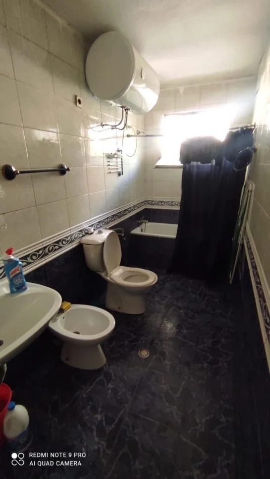 Tirane, shes apartament 4+1+Aneks+Ballkon , 117 m² 200.000 € (Rr M GJOLLESHA)