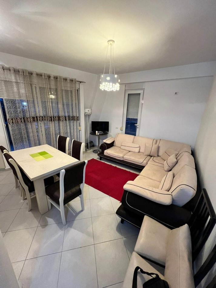 Tirane, jepet me qera apartament 2+1+Ballkon Kati 3, 90 m² 500 € (Ndre Mjeda)