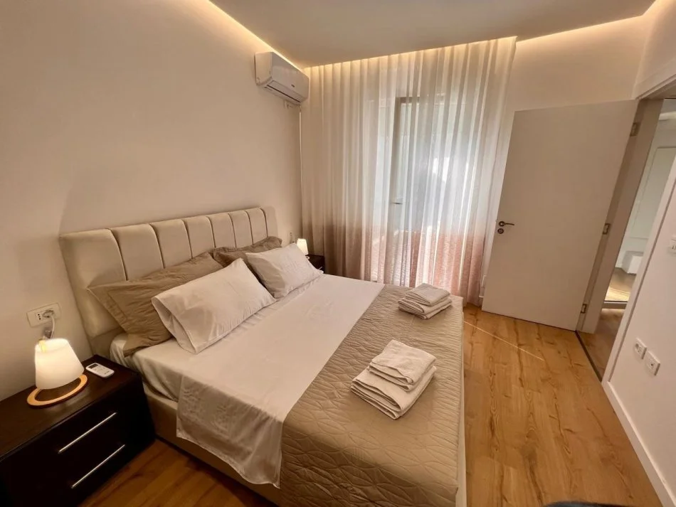 Komuna e Parisit / Apartament 1+1+Blk, 700 €