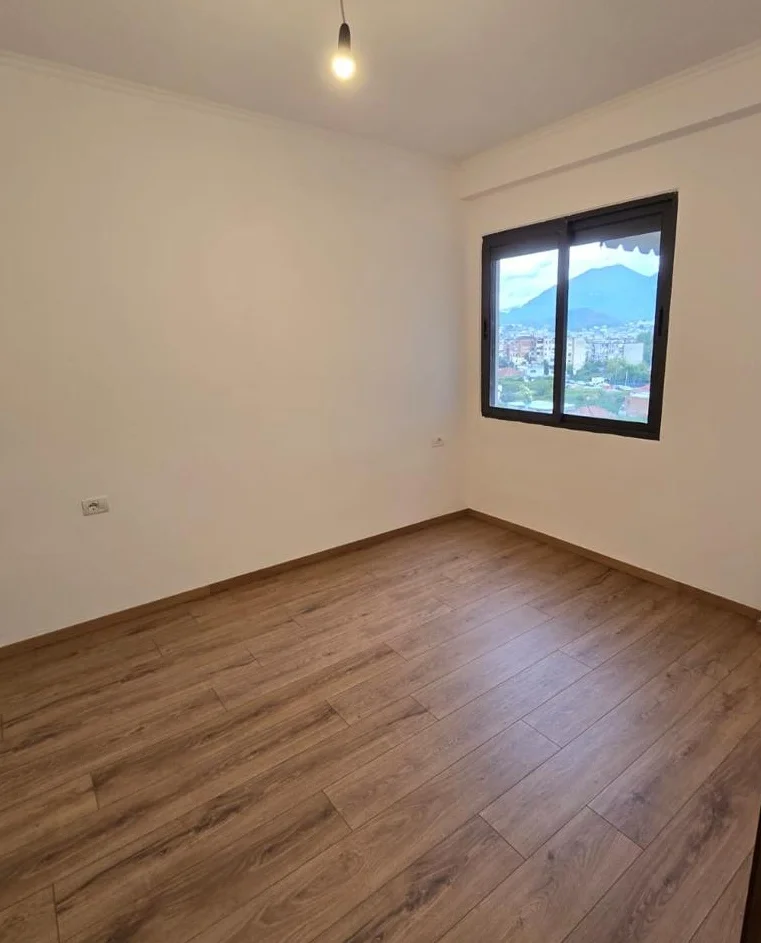 Tirane, shes 1+1 Kati 5,