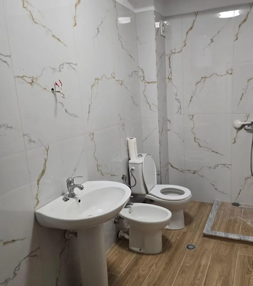 Tirane, shes 1+1 Kati 5,