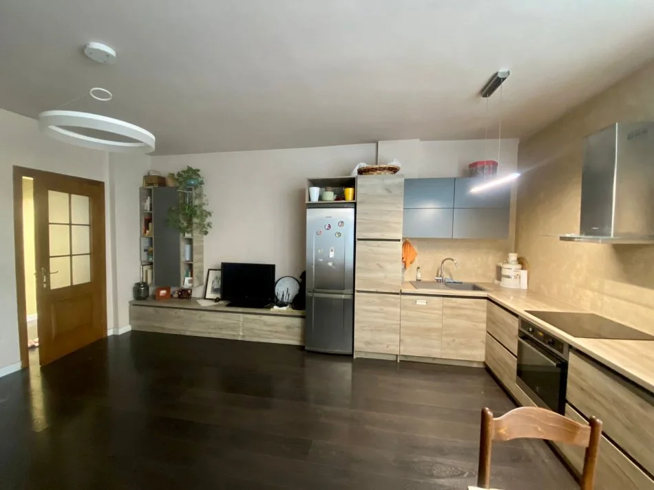 Tirane, shitet apartament 2+1 Kati 1, 70 m² 120.000 € (Dritan hoxha)