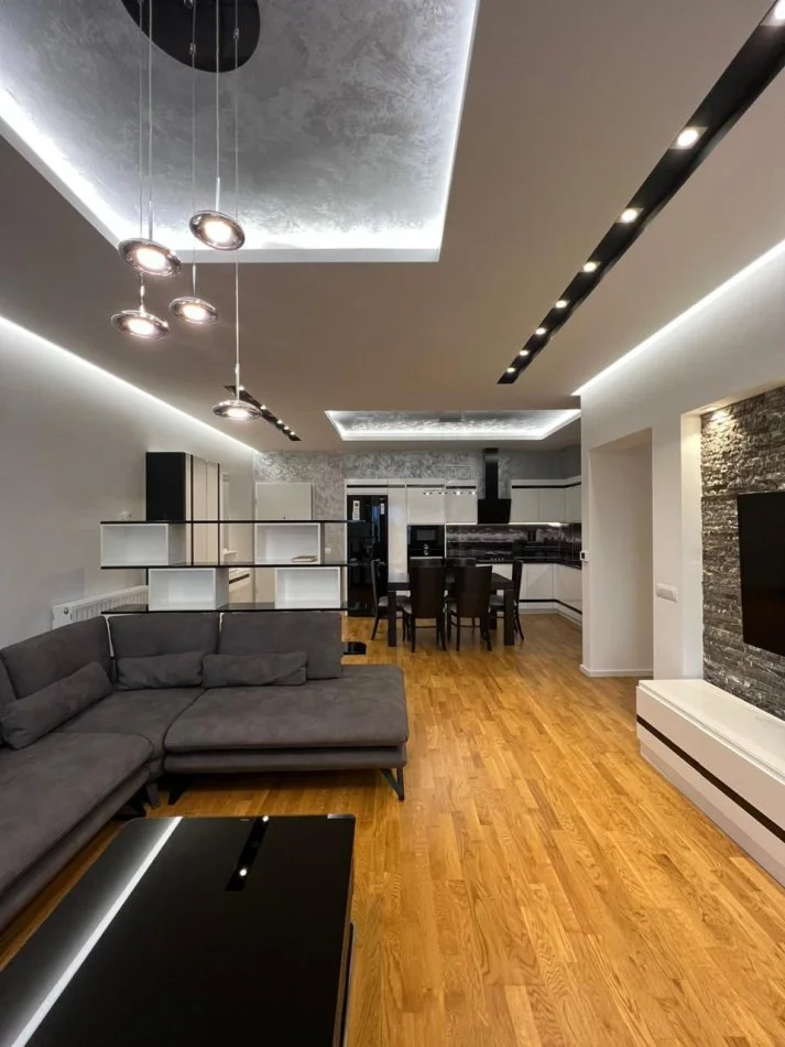 Tirane, shitet apartament 2+1 Kati 5, 116 m² 260.000 € (Kopshti Botanik)