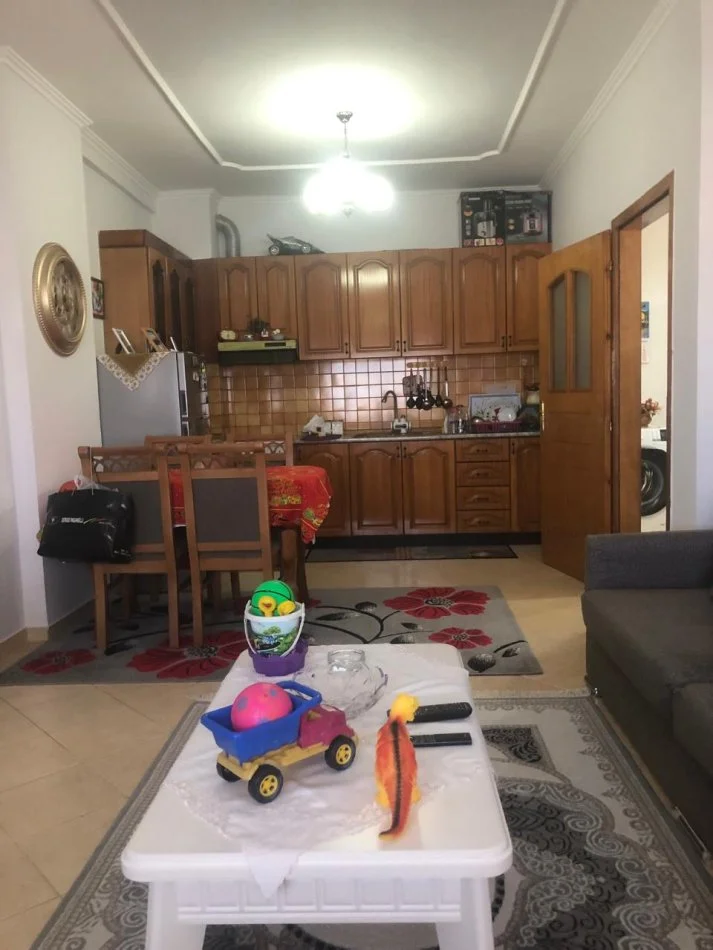 Tirane, shes apartament 1+1+Ballkon Kati 5, 71 m² 104.000 € (Don bosko)