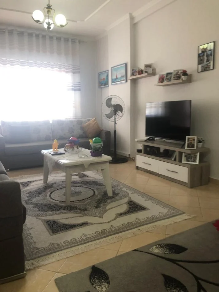 Tirane, shes apartament 1+1+Ballkon Kati 5, 71 m² 104.000 € (Don bosko)