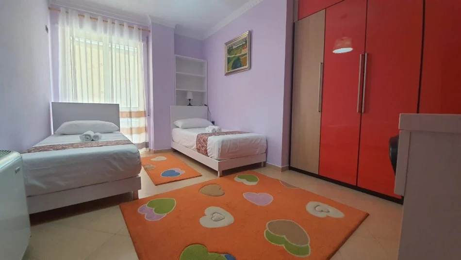 Tirane, jepet me qera apartament 2+1+Aneks+Ballkon Kati 6, 110 m² 800 € (Komuna e Parisit)