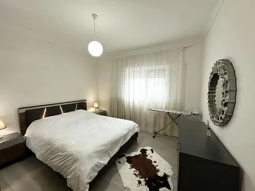 Tirane, jepet me qera apartament 2+1+Ballkon Kati 8, 91 m² 900 € (Komuna e Parisist)