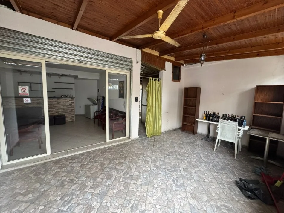 Durres, shitet apartament 2+1 Kati 1, 275 m² 130.000 € (lagja 5)