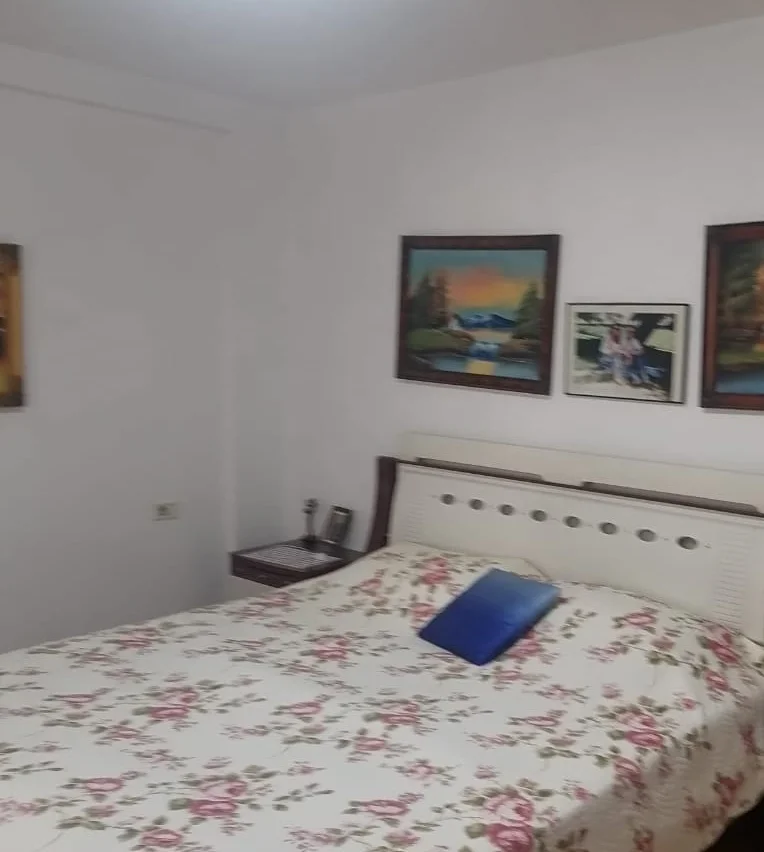 Tirane, shitet apartament 3+1+Ballkon Kati 2, 