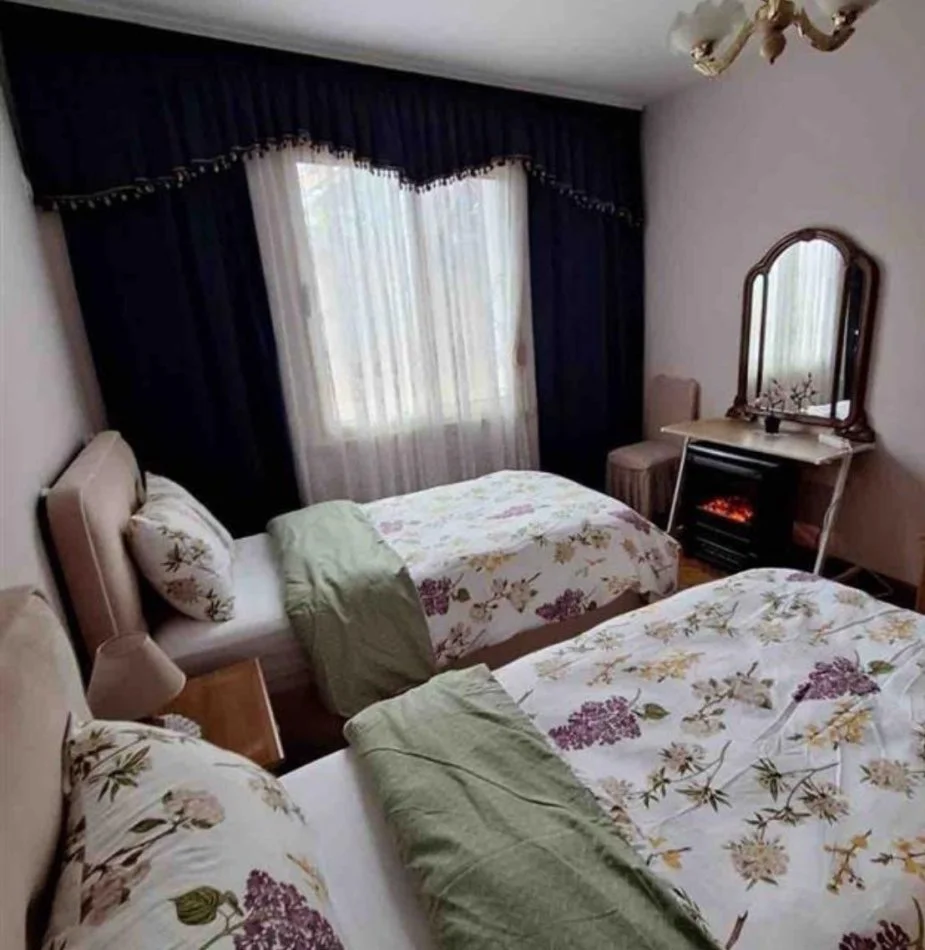 Tirane, shitet apartament Kati 6, 