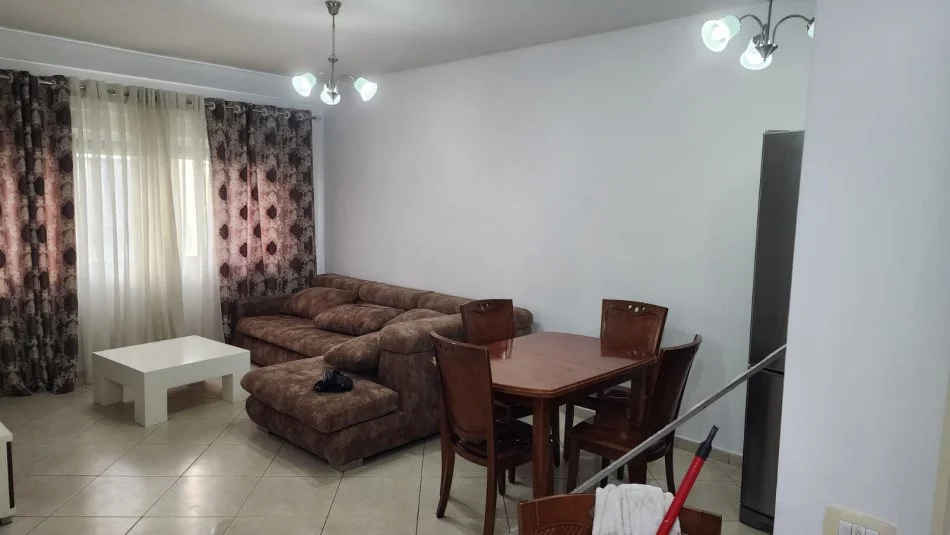 Tirane, jepet me qera apartament 1+1 Kati 4, 60 m² 400 € (Besim Alla , Misto Mame)