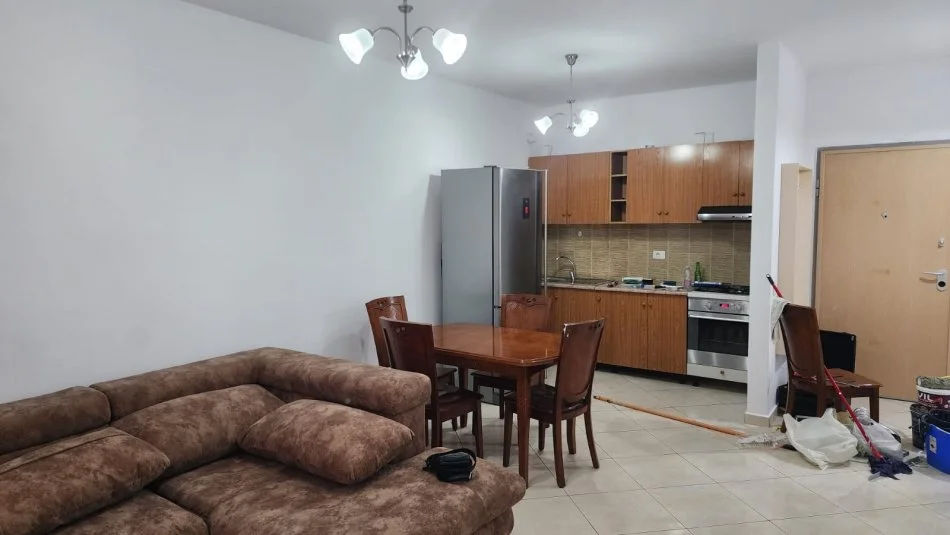 Tirane, jepet me qera apartament 1+1 Kati 4, 60 m² 400 € (Besim Alla , Misto Mame)