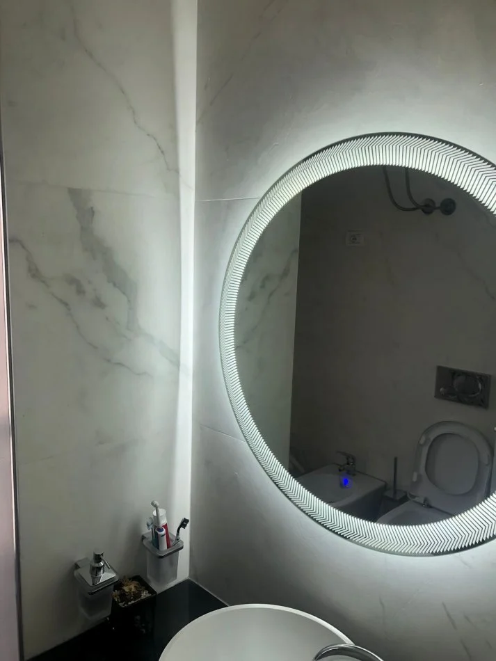 Tirane, jepet me qera apartament 1+1+Ballkon Kati 7, 61 m² 550 € (Fusha e Aviacionit)