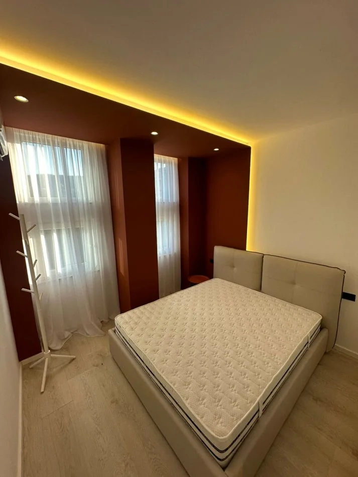 Tirane, shitet apartament 1+1 Kati 5, 49 m² 141.000 € (Komuna e Parisit)