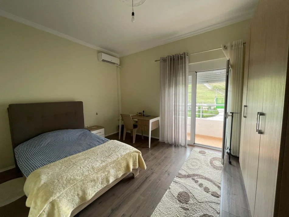 Tirane, jepet me qera Vile 3 Katshe , 360 m² 3.500 € (TEG)