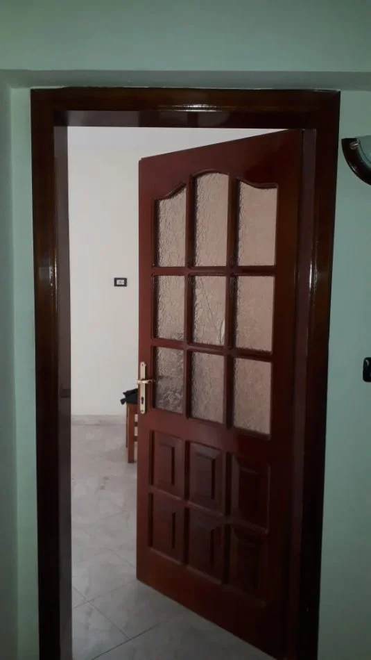 Tirane, shes Shiten Mobilje, hidrosanitare