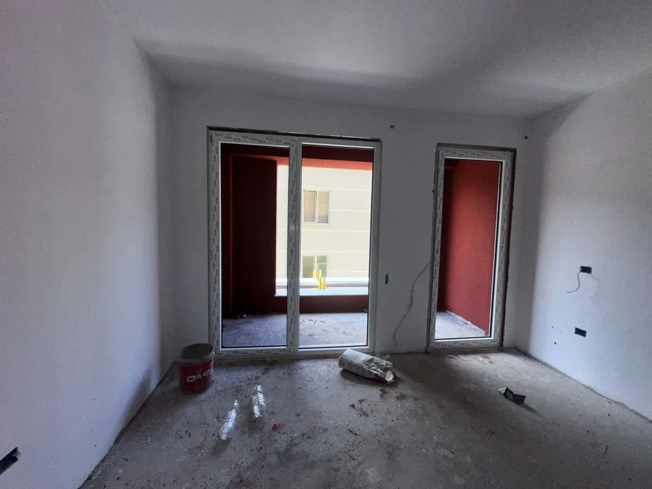 Tirane, shitet apartament 2+1 Kati 1, 106 m² 174.700 € (Fillimi i Stacionit te Trenit)