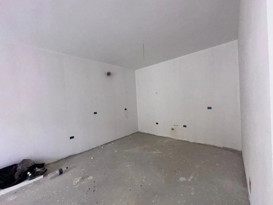 Tirane, shitet apartament 2+1 Kati 1, 106 m² 174.700 € (Fillimi i Stacionit te Trenit)