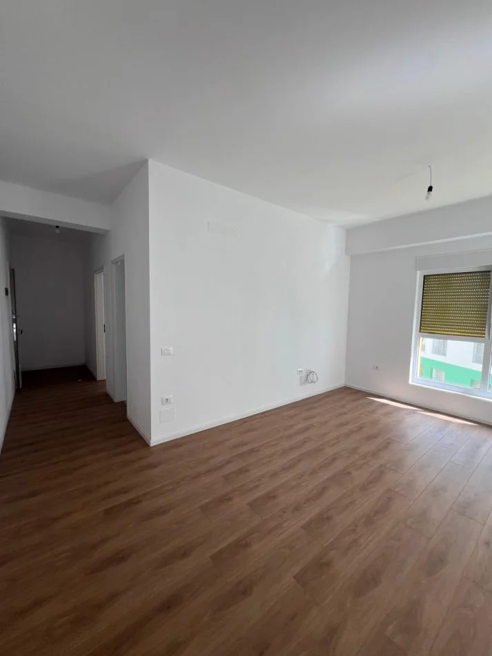 Tirane, shitet apartament 1+1+Ballkon Kati 5, 65 m² 90.000 € (Ali Dem kompleksi KAIMI)