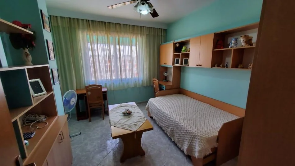 Tirane, jepet me qera 2+1+Aneks+Ballkon Kati 6, 800 € (Muhamet gjollesha)