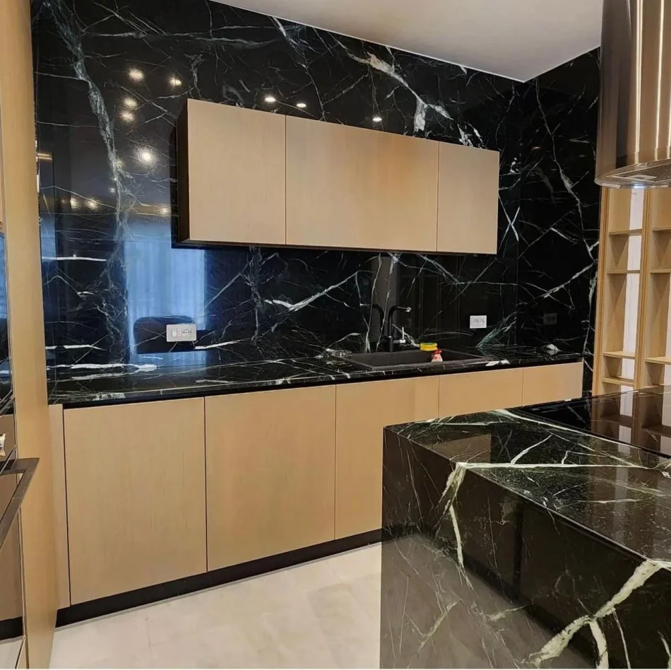 Tirane, shitet apartament 1+1+Ballkon Kati 3, 80 m² 300.000 € (Sauk)