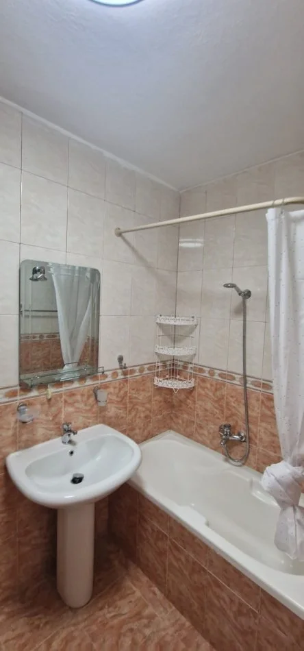 Jap me qera apartament Kati 6, 70 m² 650 € (Tish Daija)