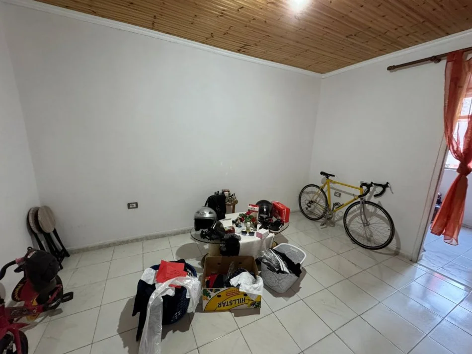 Durres, shitet apartament 1+1+Ballkon Kati 2, 82 m² 69.000 € (TE STADIUMI)