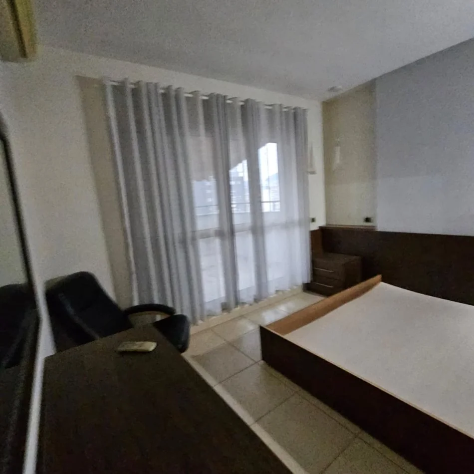 Tirane, jepet me qera 2+1+Aneks+Ballkon Kati 7, 120 m² 600 € 
