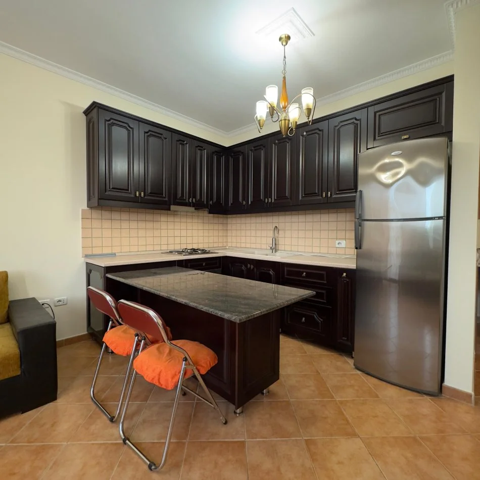 Tirane, Apartament 1+1+Ballkon me qira Kati 6, 60 m² 500 € (Pjeter Budi)