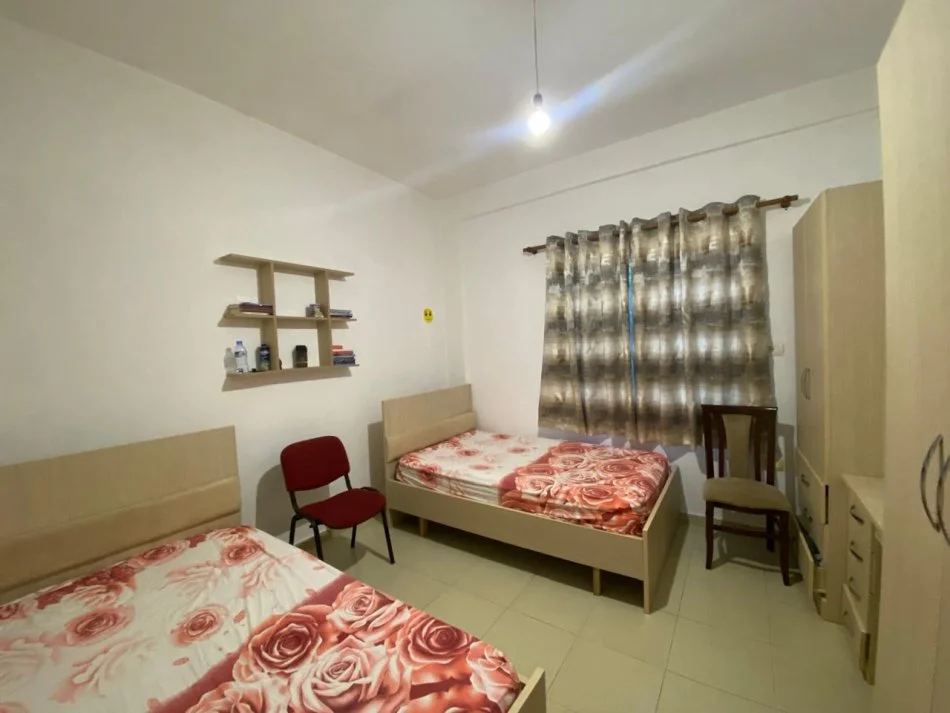 Tirane, jepet me qera Vile 2 Katshe Kati 1, 127 m² 650 € (Sauk)