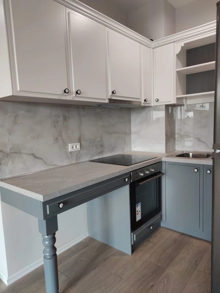 Tirane, jepet me qera apartament 2+1+Ballkon Kati 7, 100 m² 600 € (Bulevardi Zhan D'arkk)