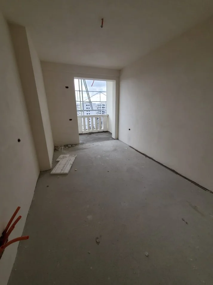 Tirane, shes 1+1 Kati 7, 77 m² 56.210 € (Rruga Teuta)