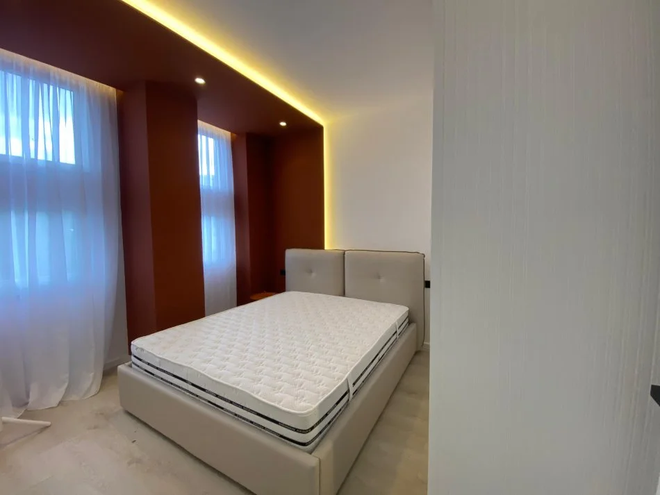 Tirane, shitet apartament 1+1 Kati 5, 48 m² 142.700 € (Komuna e Parisit)