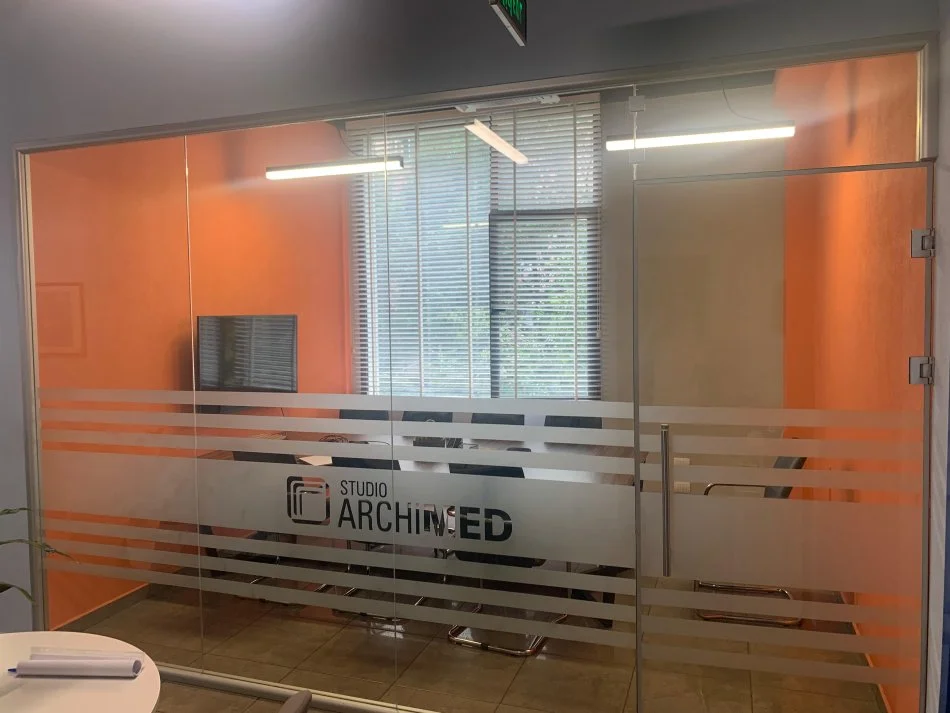 Tirane, jepet me qera ambjent biznesi Kati 1, 90 m² 900 € / MUAJ  ,(KOMUNA E PARISIT)