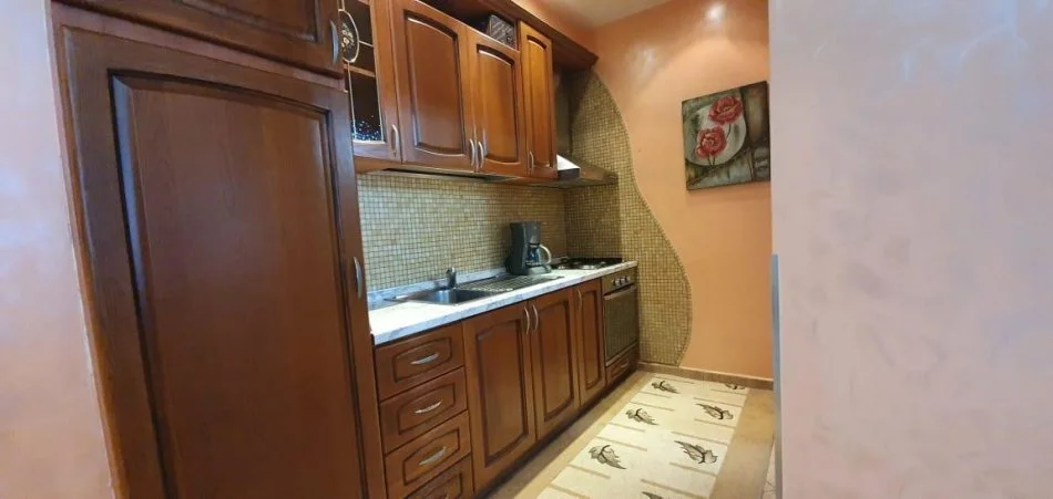 Tirane, jepet me qera apartament 1+1+Aneks+Ballkon Kati 8, 69 m² 700 € (Rruga e Kosovareve)