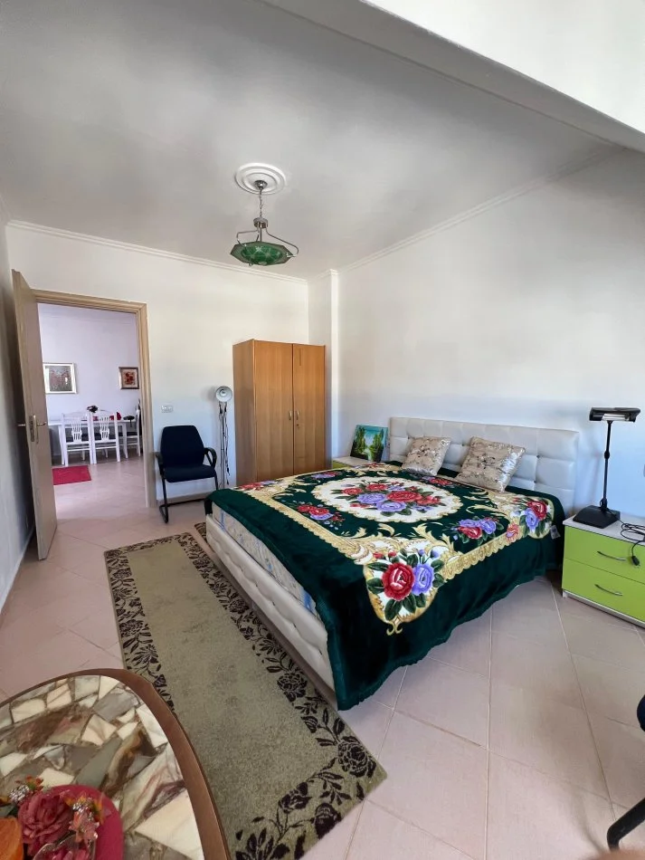 Tirane, shitet apartament 2+1+Aneks+Ballkon Kati 5, 110.000 € 