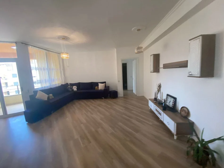 Tirane, shitet apartament 2+1+Aneks+Ballkon Kati 6, 104 m² 125.000 € 