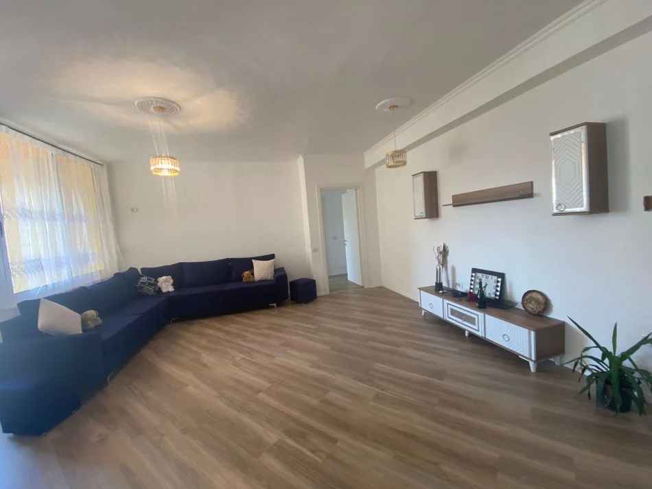 Tirane, shitet apartament 2+1+Aneks+Ballkon Kati 6, 104 m² 125.000 € 