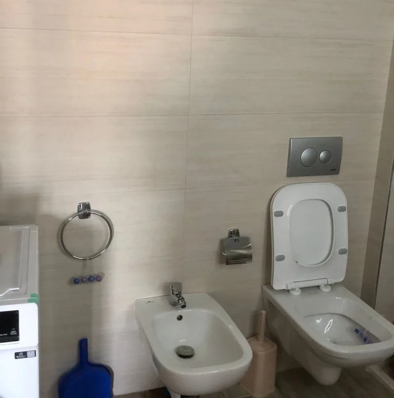 Tirane, jepet me qera apartament 1+1+Ballkon Kati 5, 70 m² 550 € (Rruga e Kavajes)