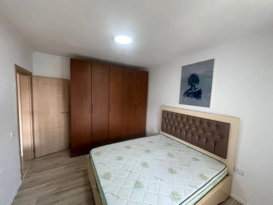 Tirane, shitet apartament 1+1 Kati 4, 44 m² 73.000 € (Ali Dem)