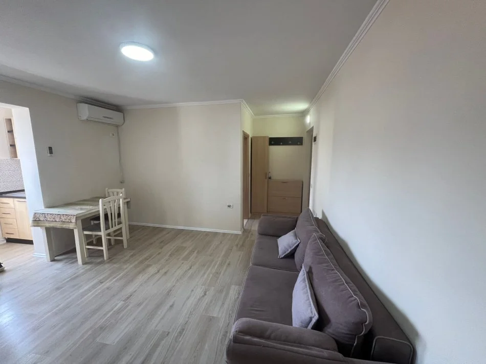 Tirane, shitet apartament 1+1 Kati 4, 44 m² 73.000 € (Ali Dem)