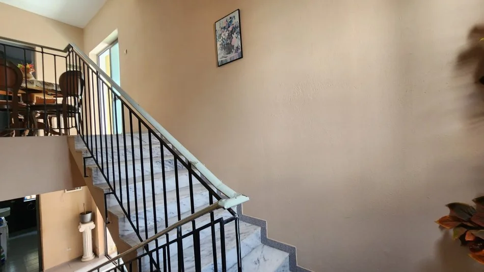 Tirane, shitet Vile 3 Katshe Kati 3, 533 m² 480.000 € (Fresk)