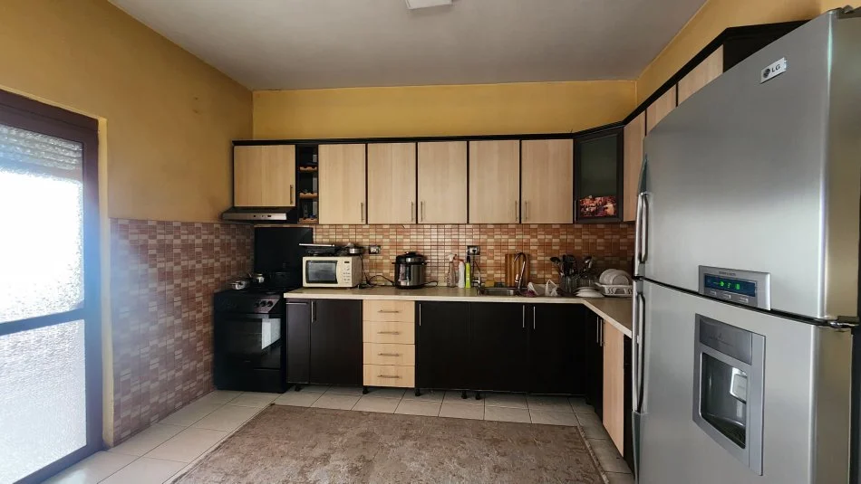 Tirane, shitet Vile 3 Katshe Kati 3, 533 m² 480.000 € (Fresk)