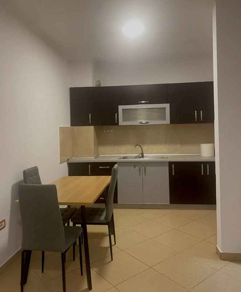 Shqiperi, jepet me qera apartament 1+1 Kati 2, 63 m² 451 € (Yzberisht)